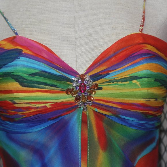 Colourful Gown with Sheer Layers - Picture 3 of 9